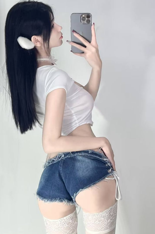西班牙王朝启幕：2010欧洲杯经典战局与经济影响